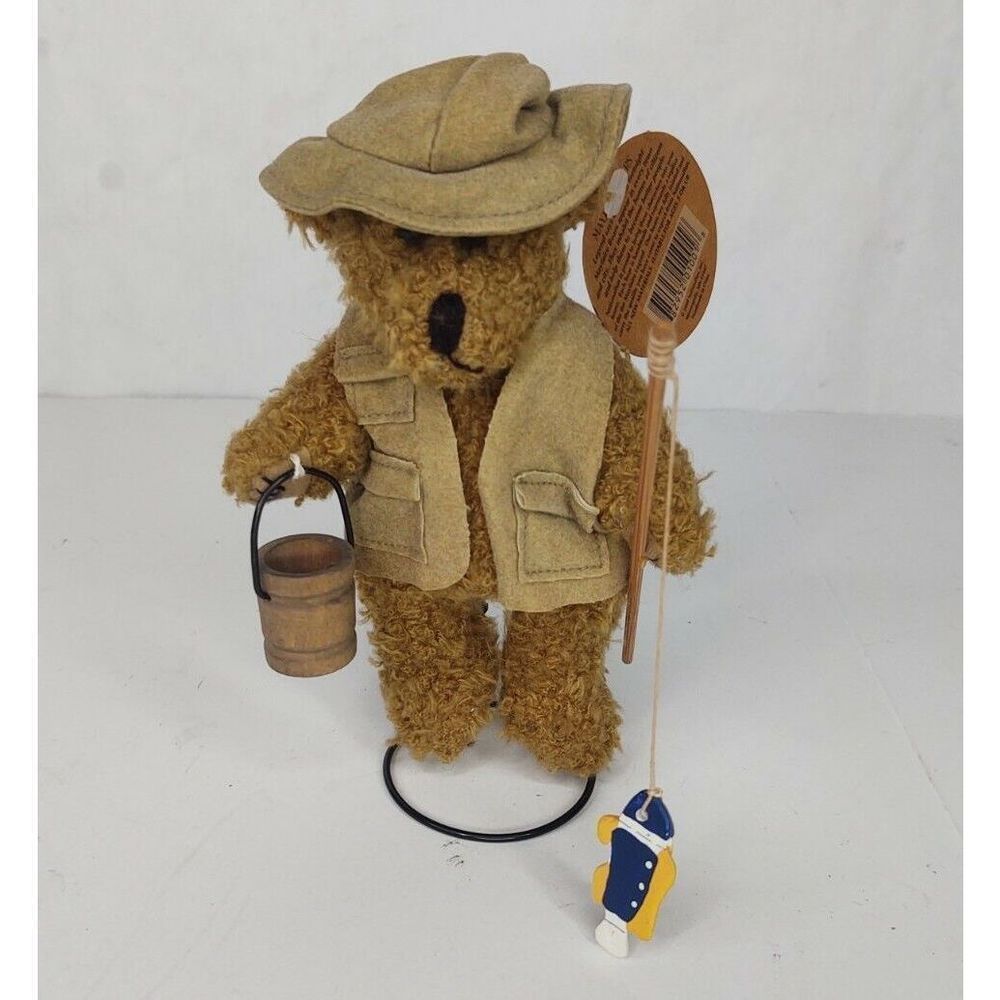 Vintage 2000 Mayfaire Collection ROSS Bear Fisherman 7" Fish Cabin Decor